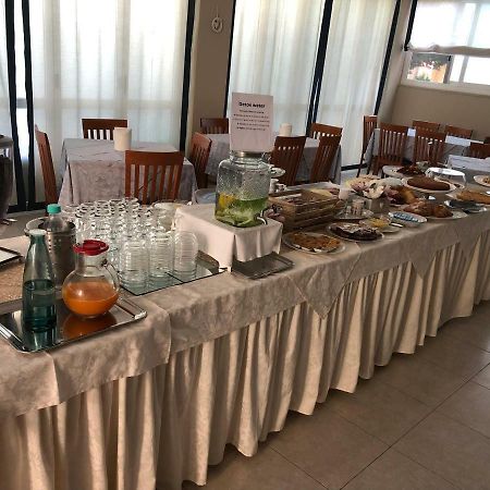 Hotel Corallo Пинето Экстерьер фото